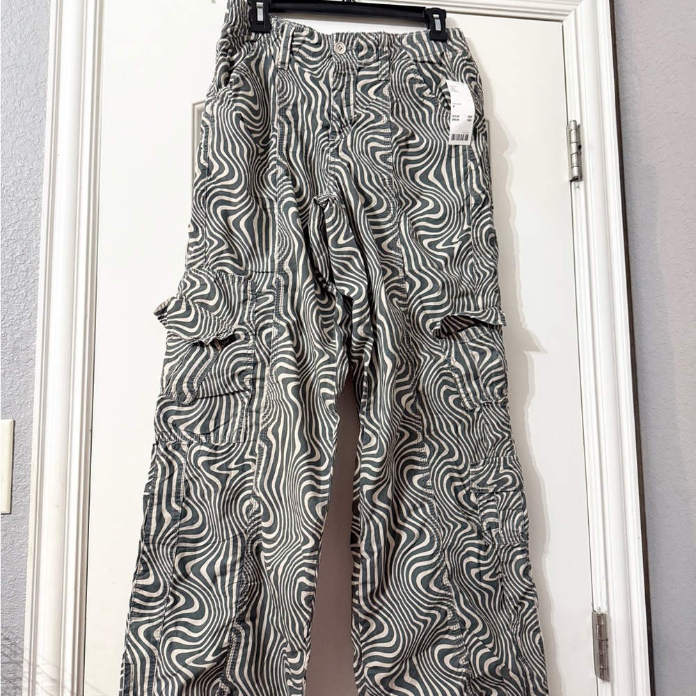 Urban Outfitters White and Black Textured Fabric
